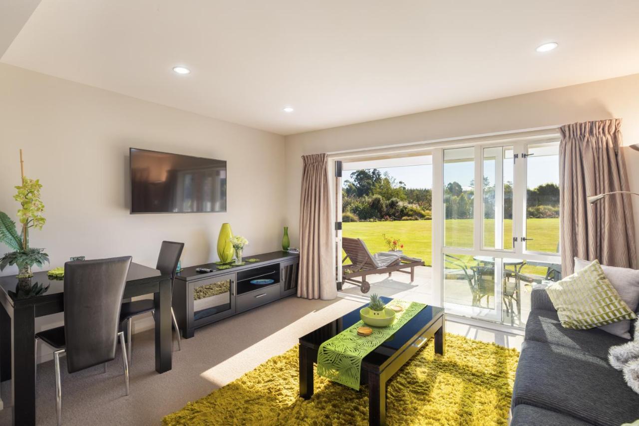 The Meadows Villa Christchurch Eksteriør billede