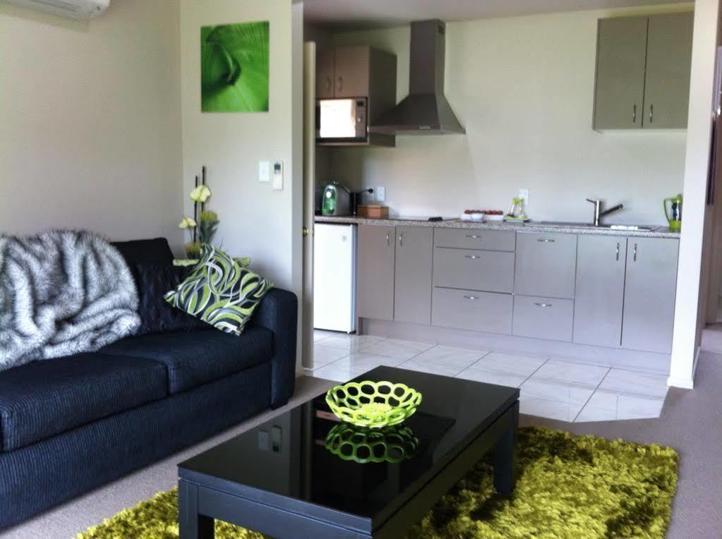 The Meadows Villa Christchurch Eksteriør billede